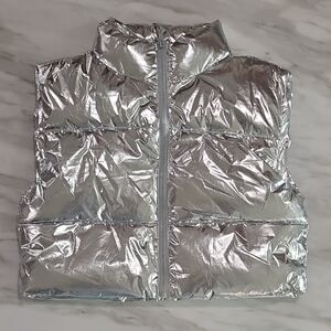 Forever 21 Metallic Silver Puffer Vest Fall Winter